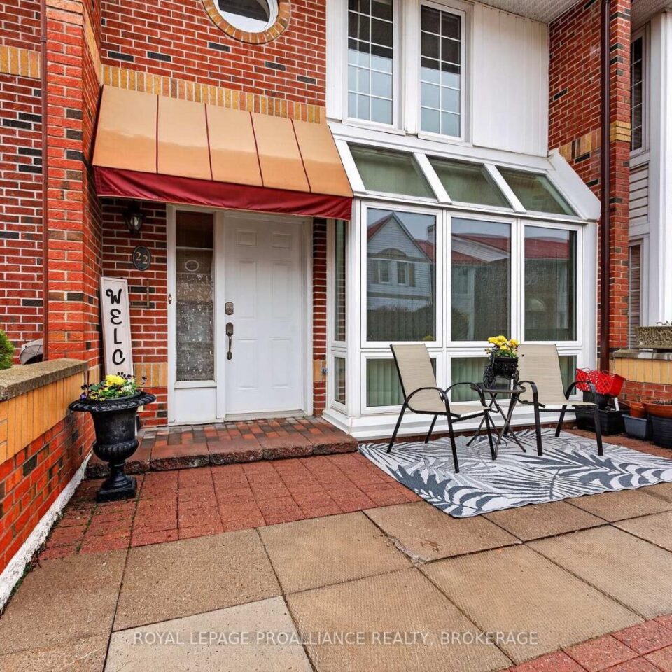 22 – 1 Place D’armes, Kingston