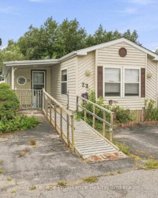 22 – 311 Dundas St E Rear Street, Quinte West