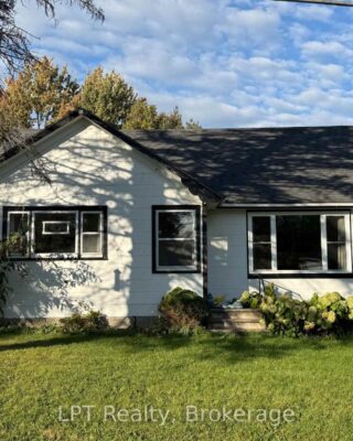 22 Third Street N, Prince Edward County