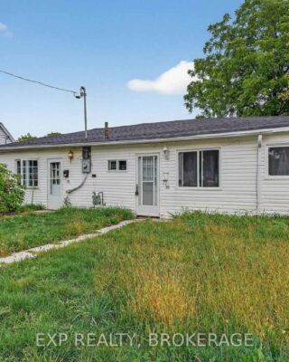 225-227 Victoria Avenue, Gananoque