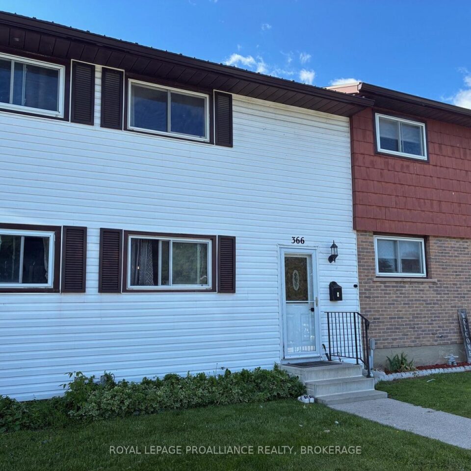 23 – 366 Forsyth Street, Gananoque