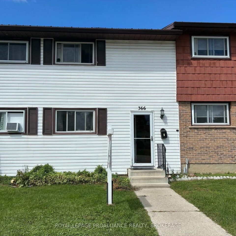 23 – 366 Forsyth Street, Gananoque