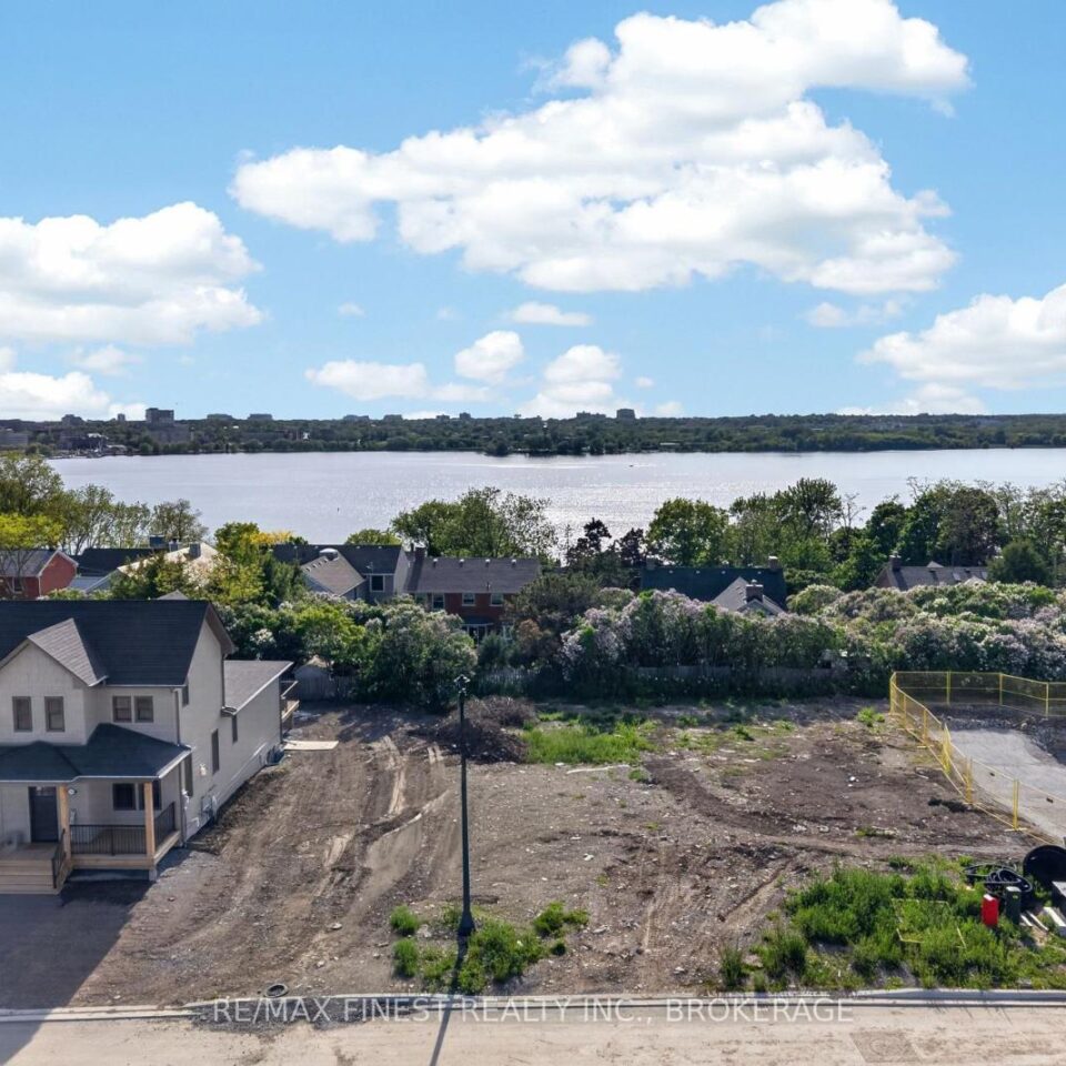230 Old Kiln Crescent, Kingston
