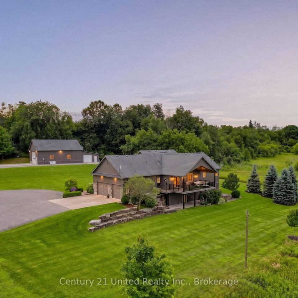 2300 Victoria Road, Prince Edward County
