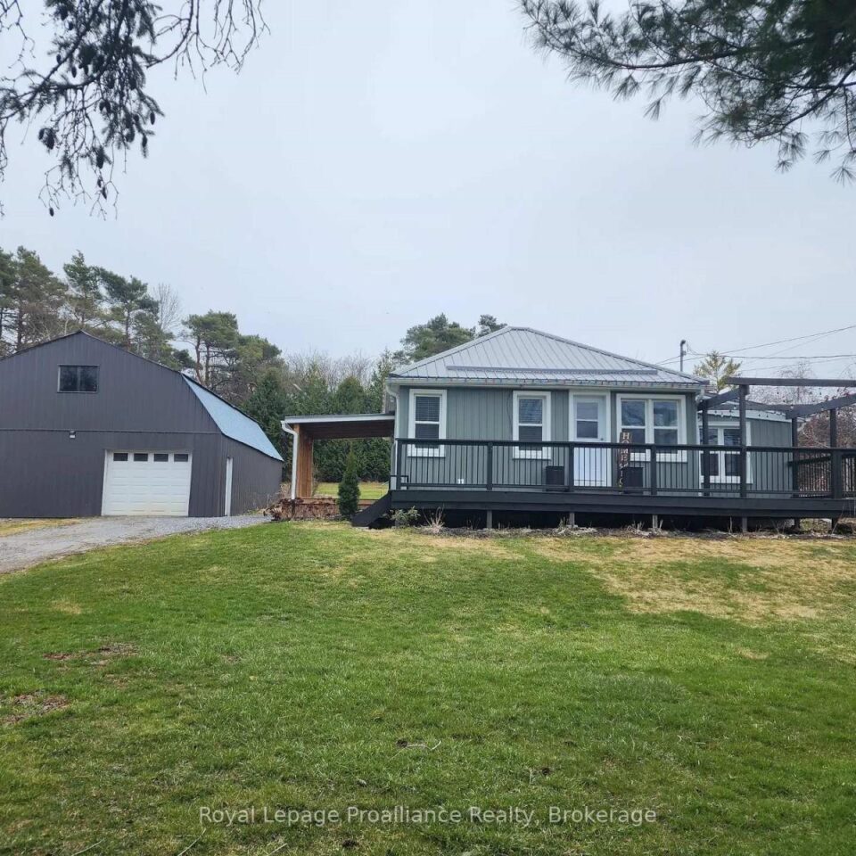 2307 County Rd 3, Prince Edward County