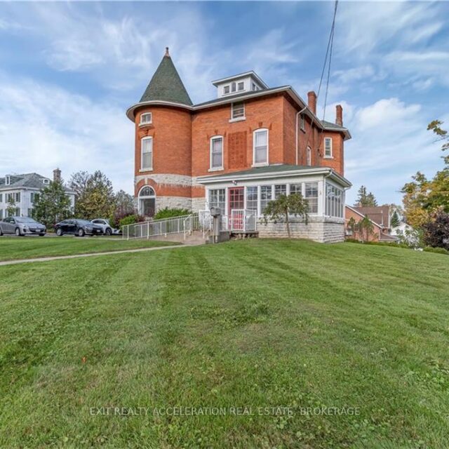 231 Dundas Street W, Greater Napanee