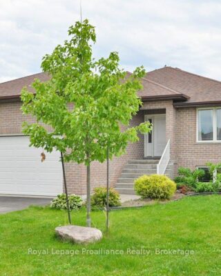 24 Freedom Crescent, Quinte West