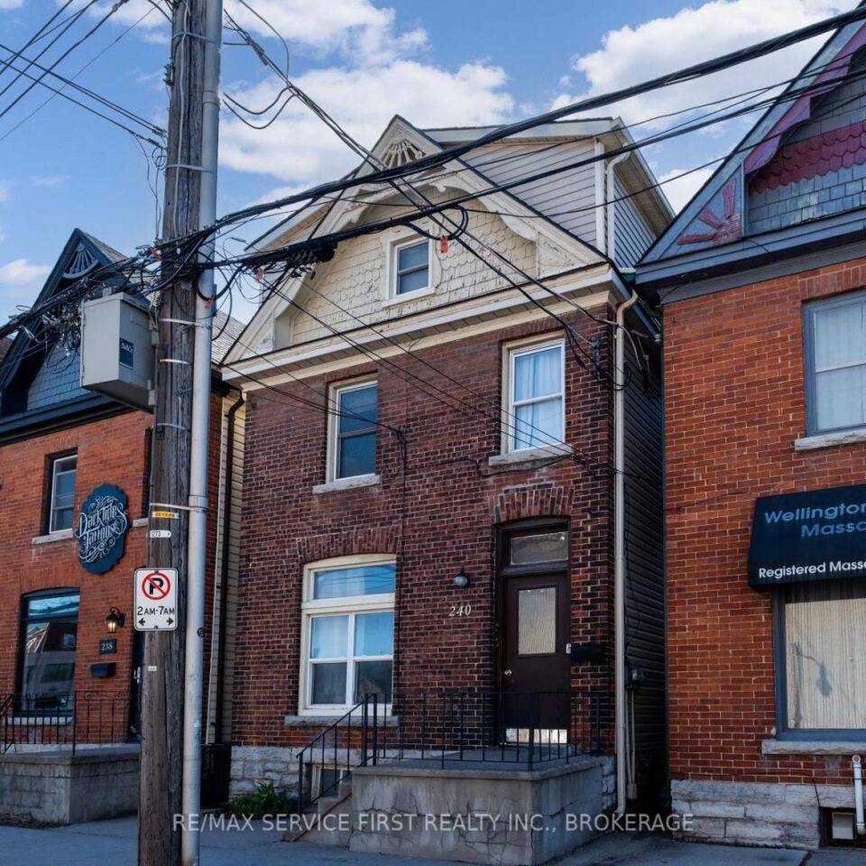 240 Wellington Street, Kingston