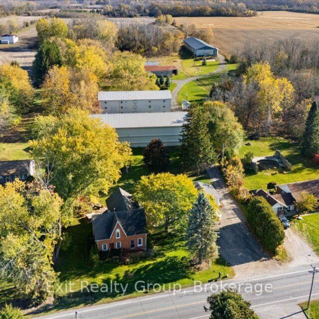 2421 County Rd 3, Prince Edward County