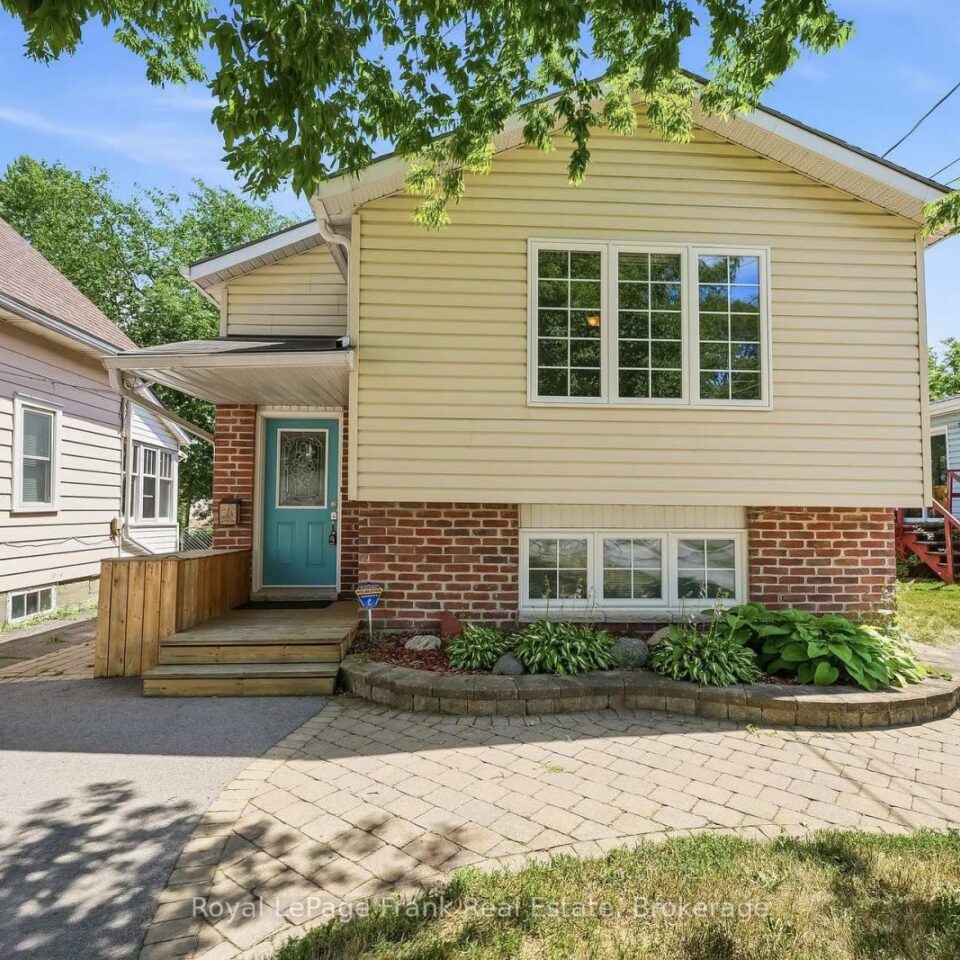 25 Barbara Street, Quinte West