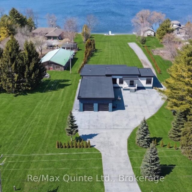 2528 County Road 3, Prince Edward County