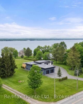 2528 County Road 3, Prince Edward County