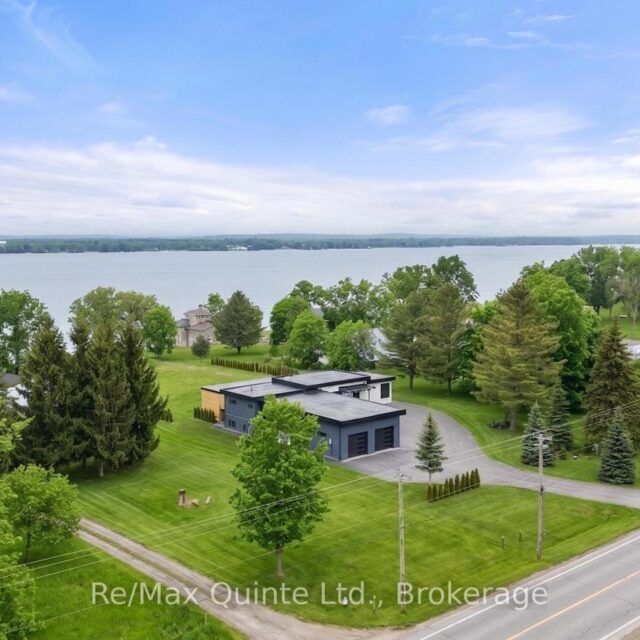2528 County Road 3, Prince Edward County