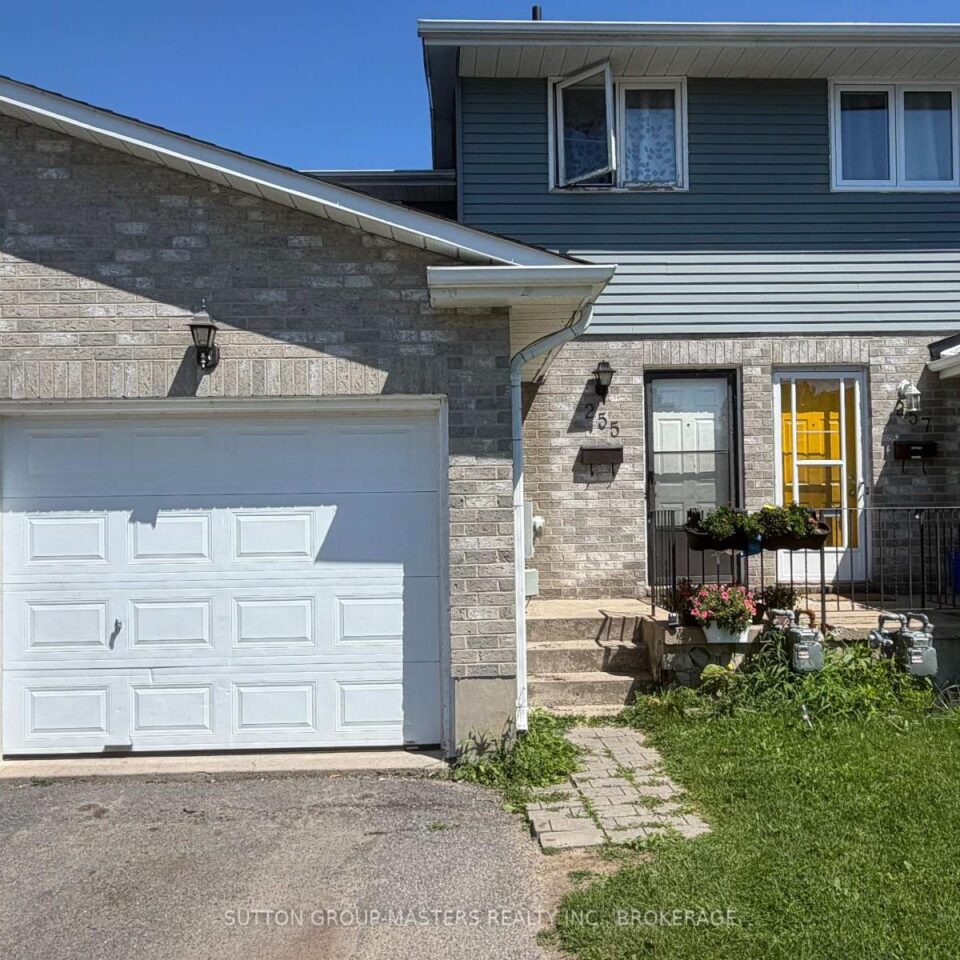 255 Melanie Avenue, Kingston