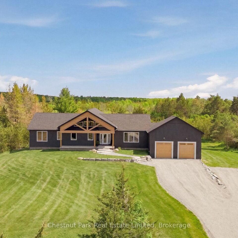 2621 Victoria Road, Prince Edward County