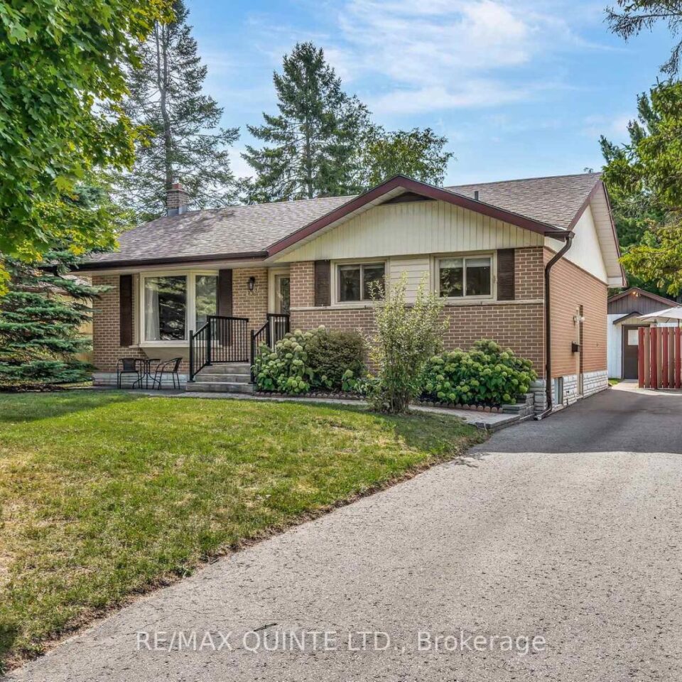 263 College Street W, Belleville