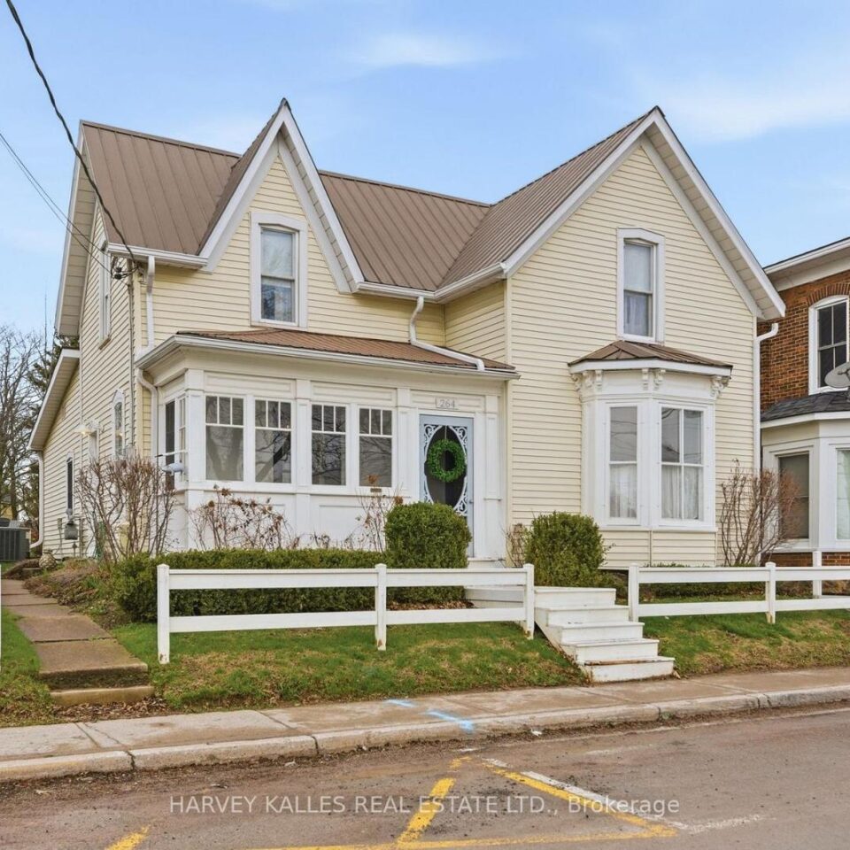264 Main Street, Prince Edward County