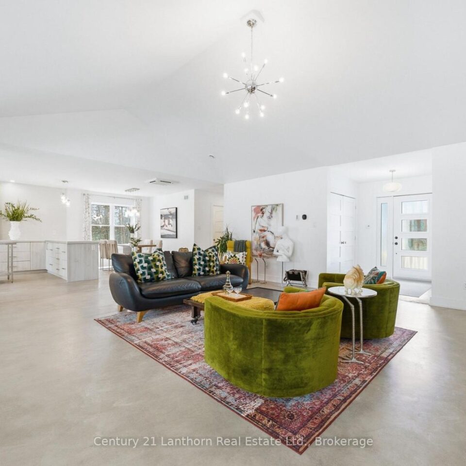 2654 County Road 5, Prince Edward County