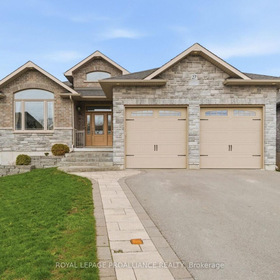 27 Blossom Court, Quinte West