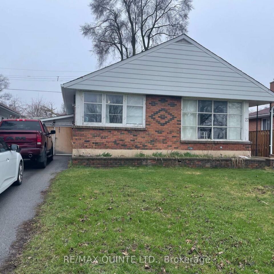 27 First Avenue, Quinte West