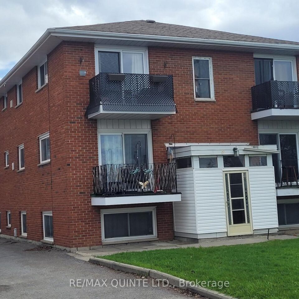 27 King George Square, Belleville