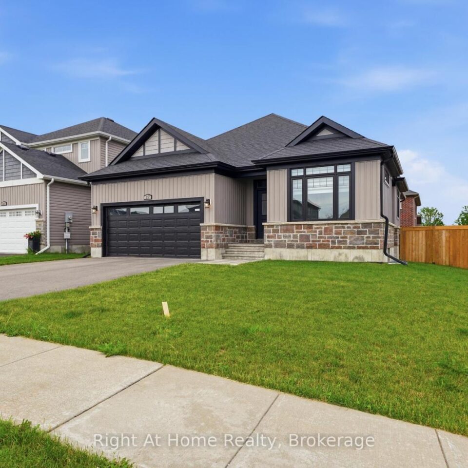 27 Redwood Drive, Belleville