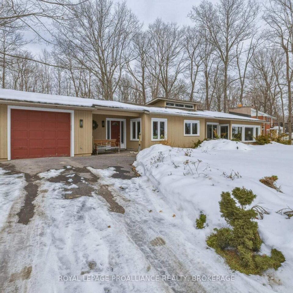 27 Riverside Drive, Kingston