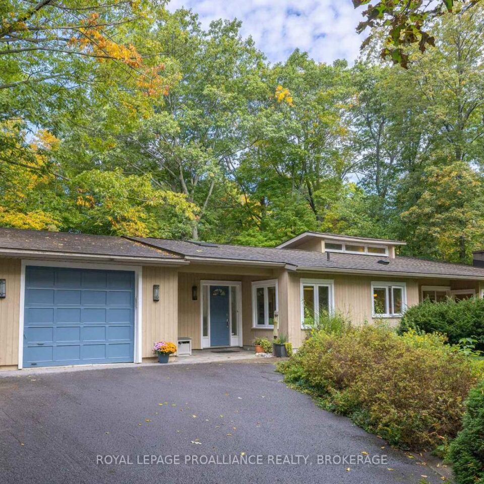 27 Riverside Drive, Kingston