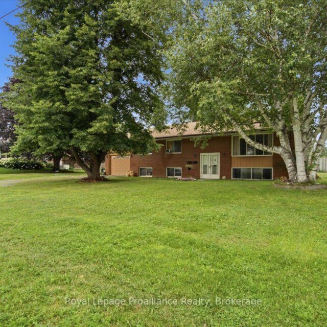 270 Colonial Road, Belleville
