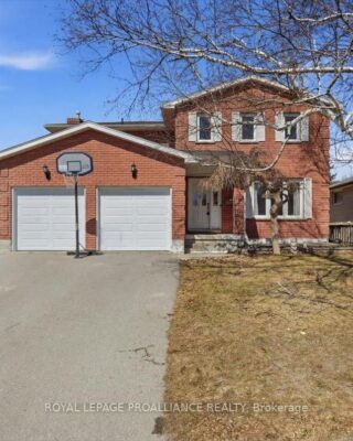 276 College Street W, Belleville