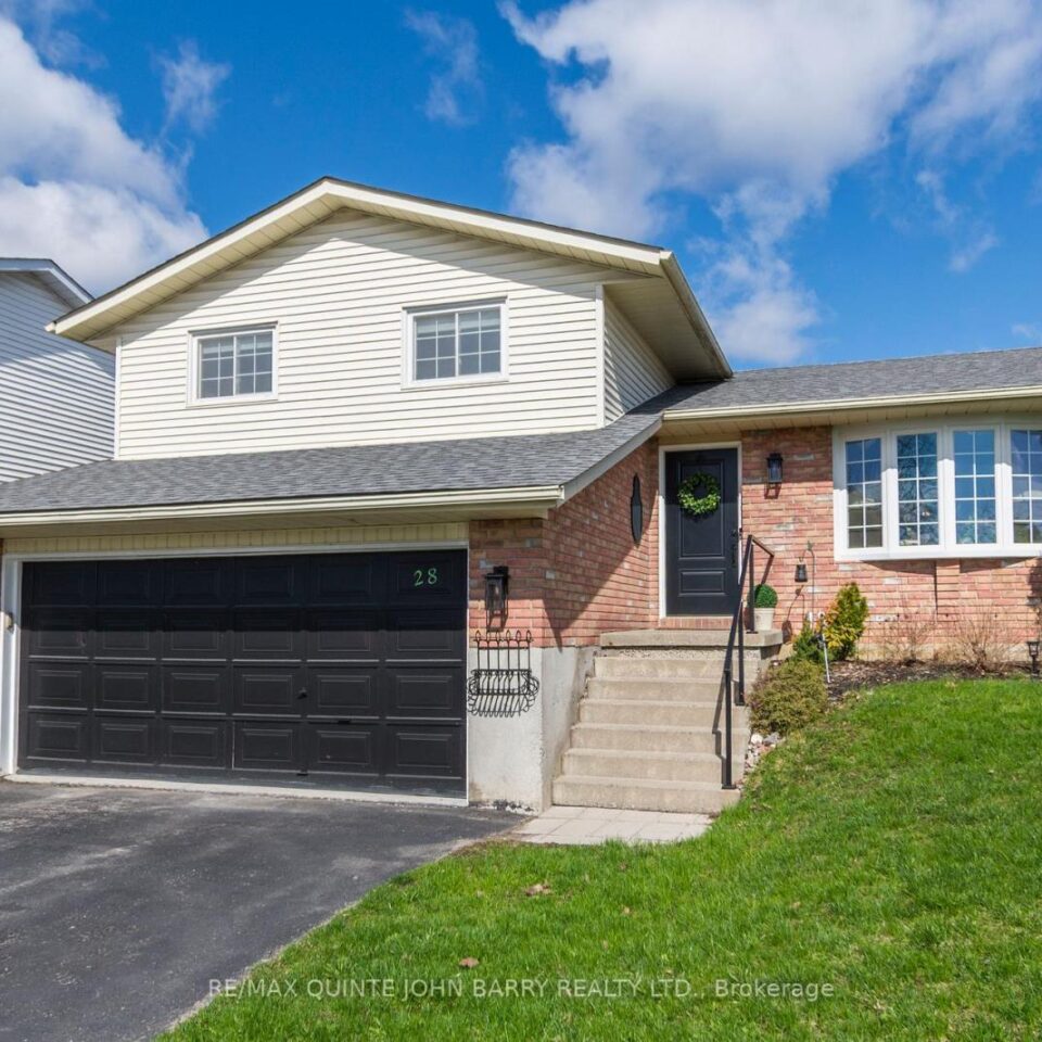 28 Fleming Road, Quinte West