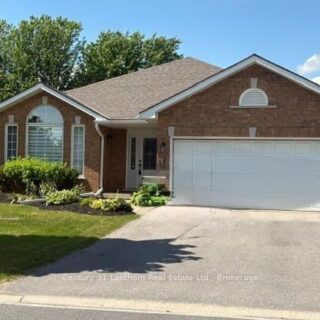 28 Hickory Grove, Belleville
