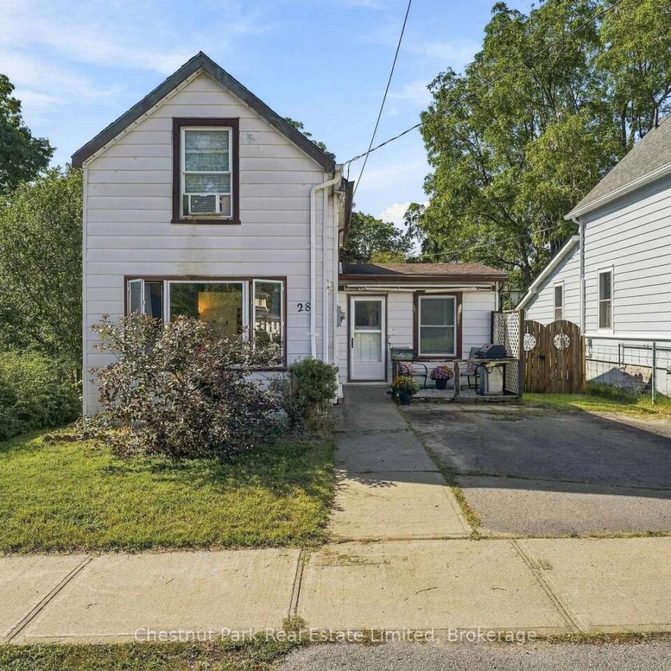 28 Spring Street, Prince Edward County