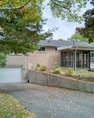 2851b Rutledge Road, Frontenac