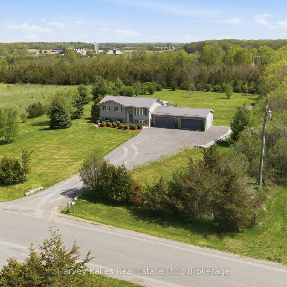 289 Kings Road, Prince Edward County