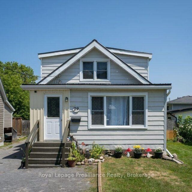 29 Pelham Street, Quinte West