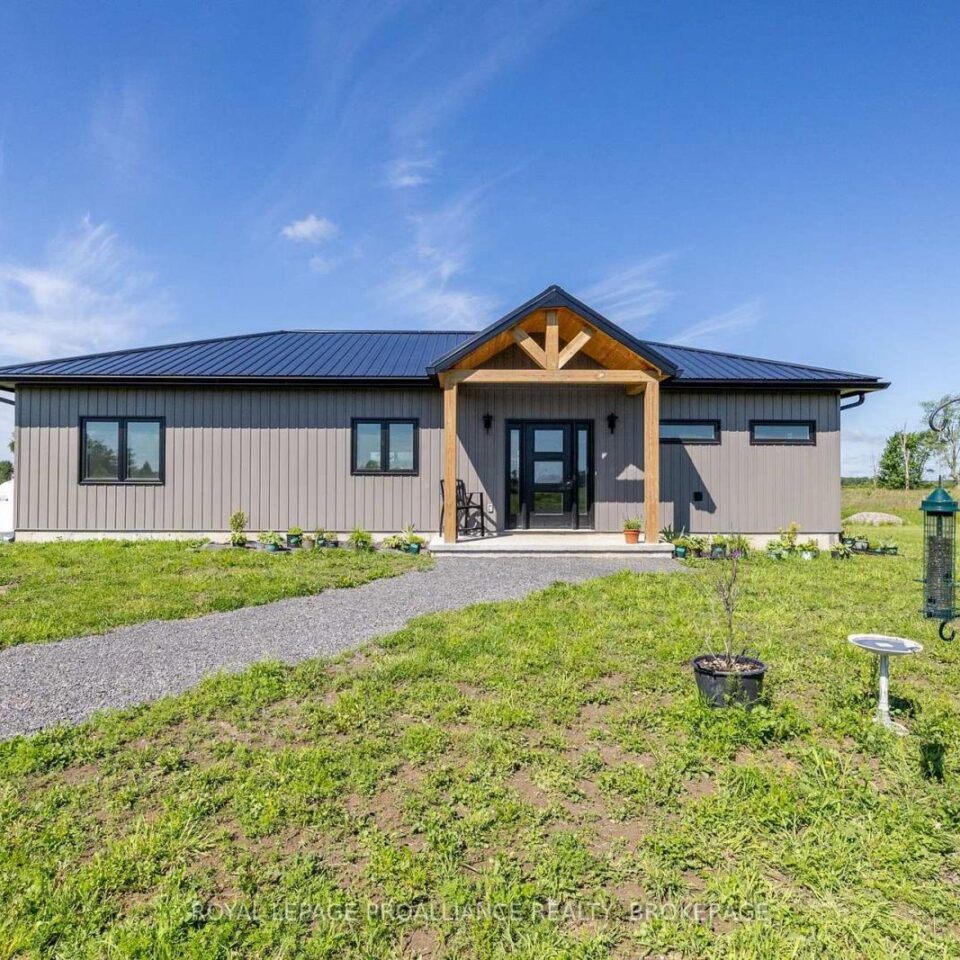 292 Kyes Road, Front Of Leeds & Seeleys Bay