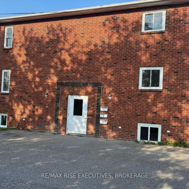 3 – 565 Emma Street, Gananoque