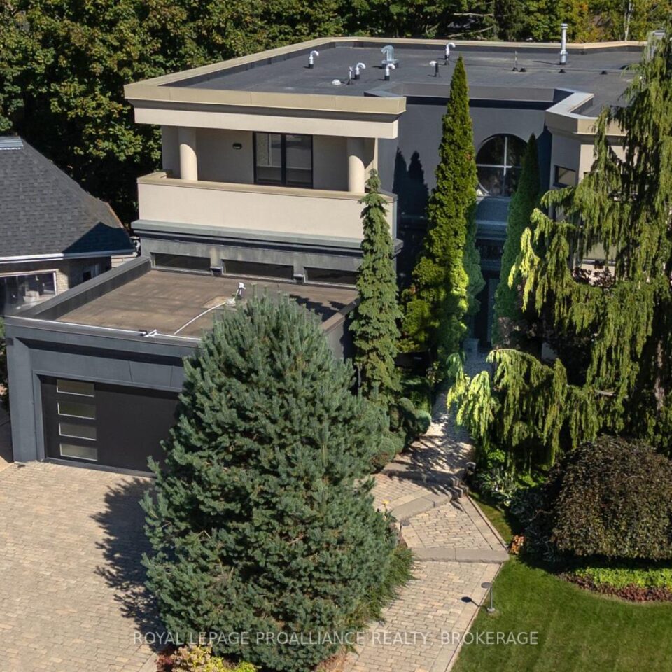 3 Authors Lane, Kingston