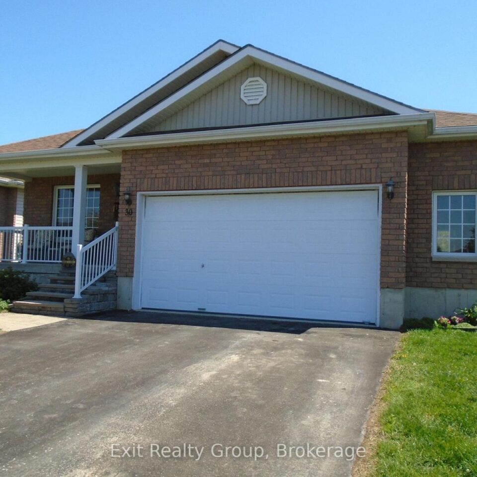 30 Aletha Drive, Prince Edward County