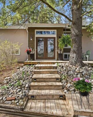 30 Stockdale Road, Quinte West