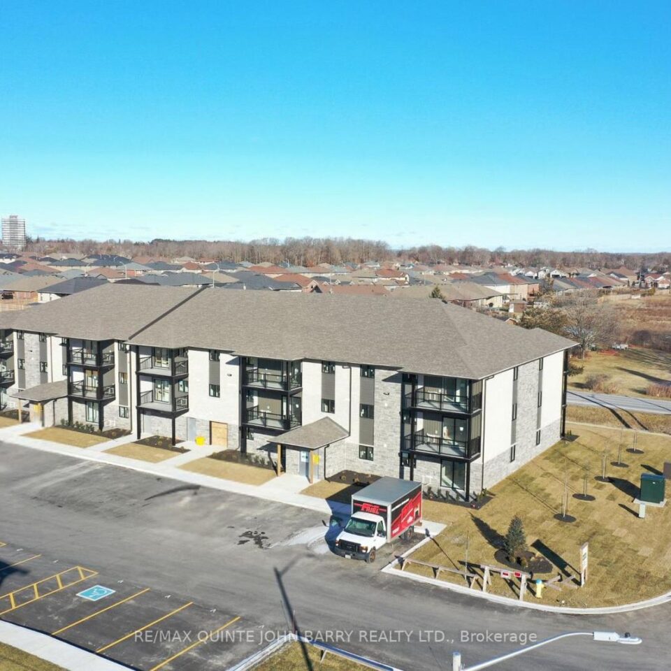 301-10 Hillside Meadow Drive, Quinte West