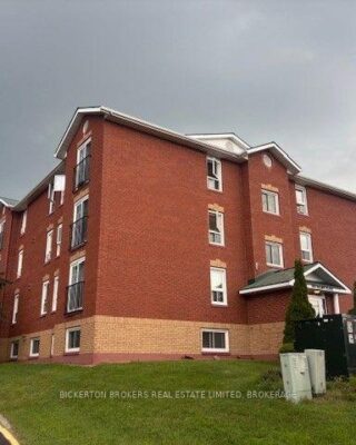 301 – 550 Talbot Place, Gananoque