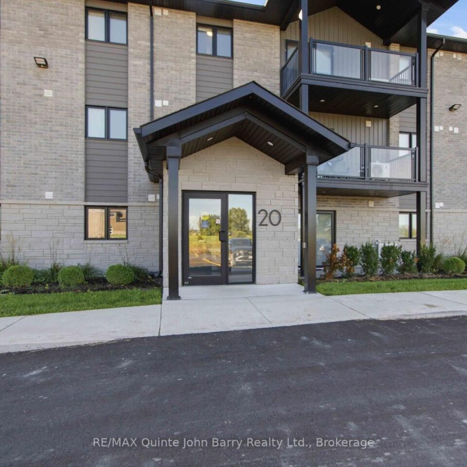 302-20 Hillside Meadow Drive, Quinte West