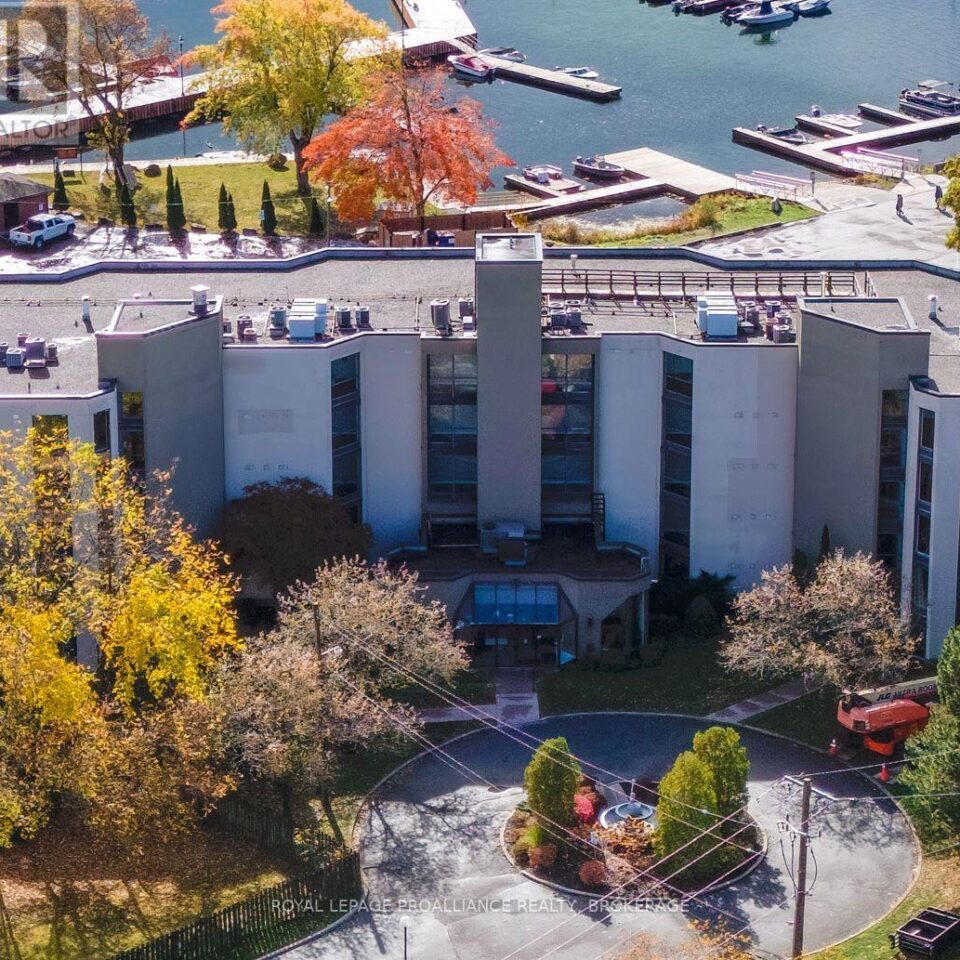 302 – 50 Market Street, Gananoque