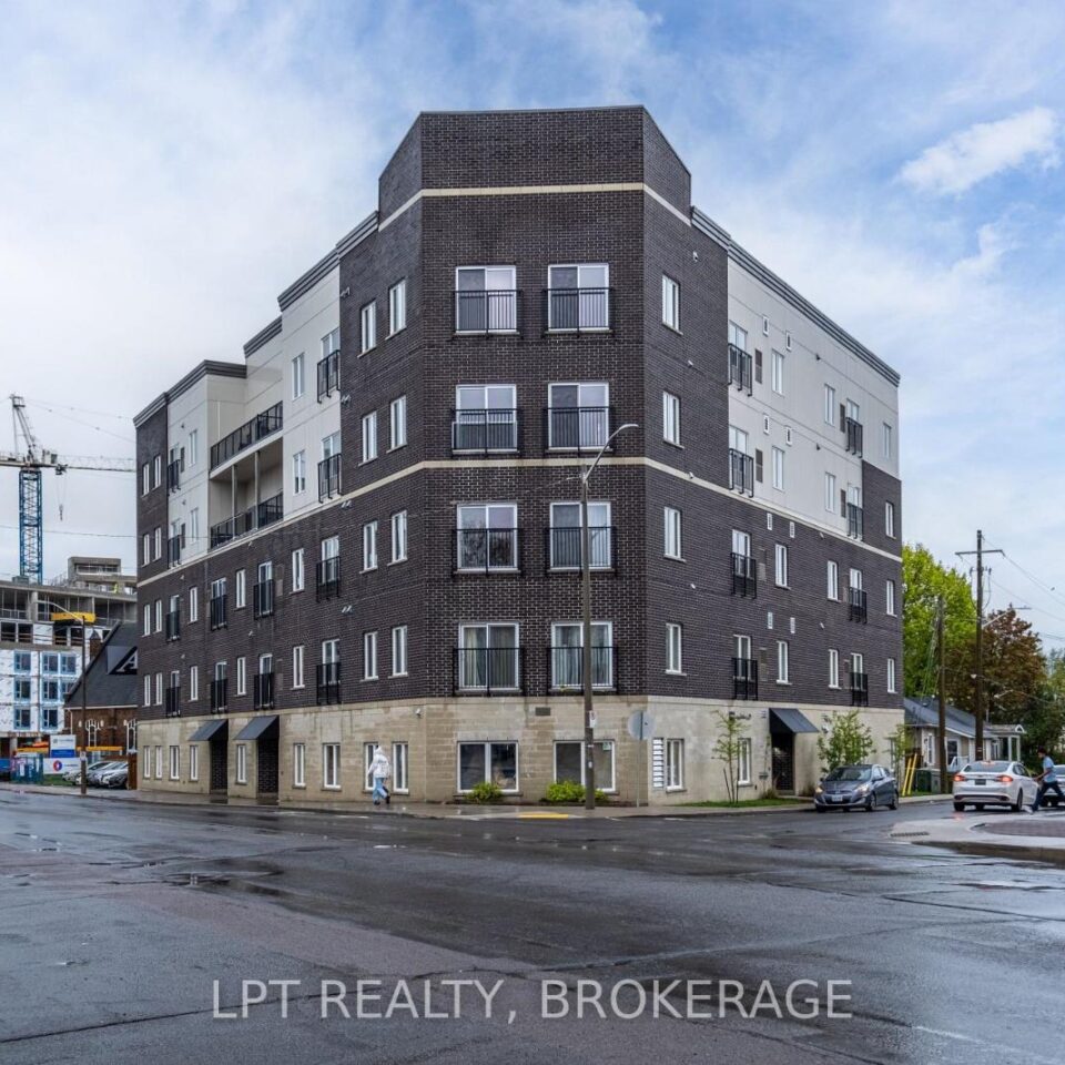 303 – 630 Princess Street, Kingston
