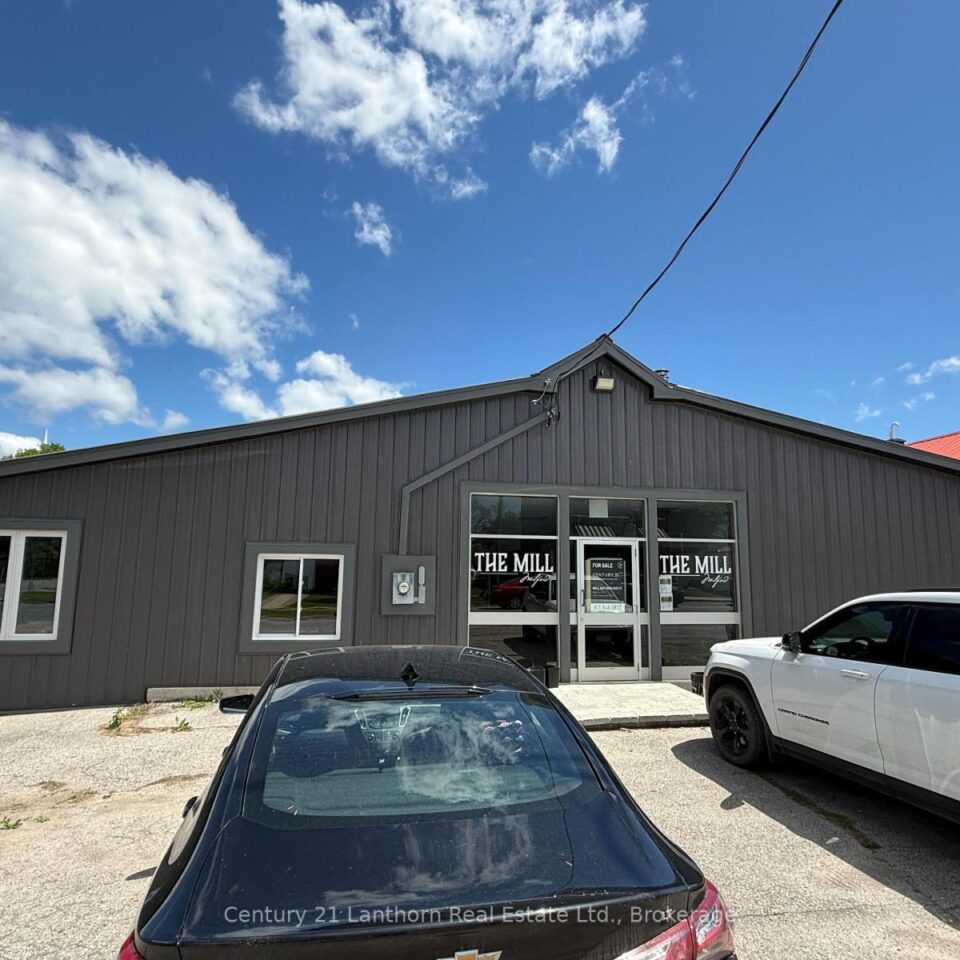 3035-3047 County Rd 10 Road, Prince Edward County