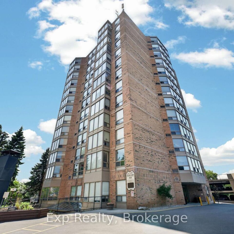 305 – 344 Front Street, Belleville