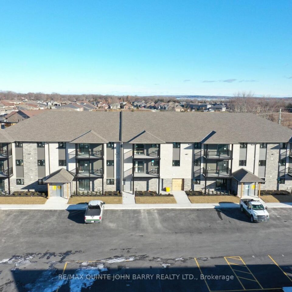 307-10 Hillside Meadow Drive, Quinte West
