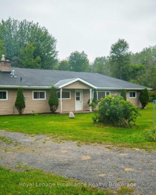 309 Gardenville Road, Prince Edward County